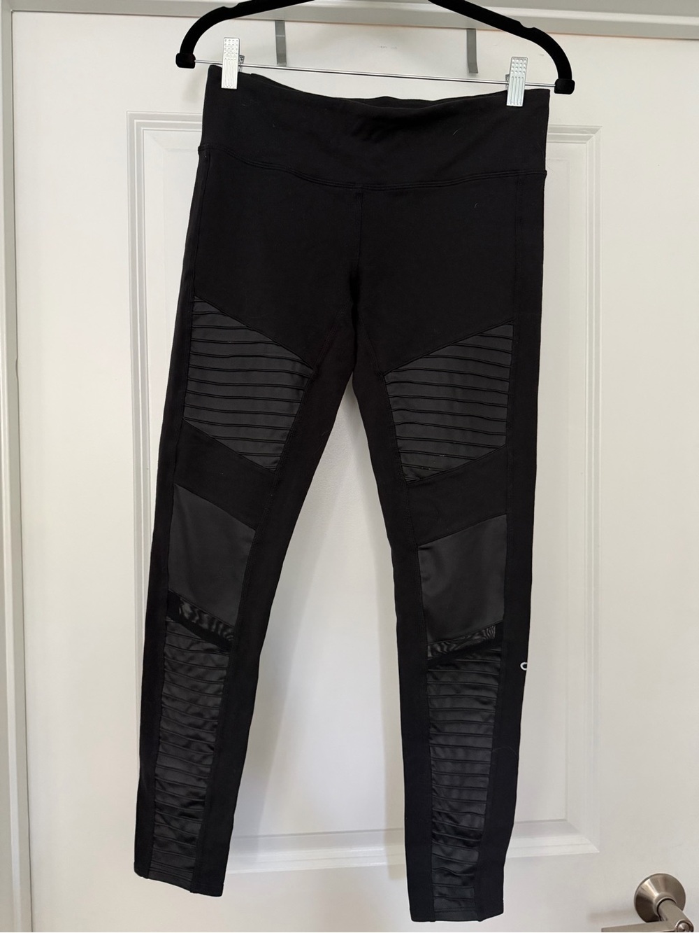 ALO Yoga Moto Leggings Black Glossy Mesh Moto Ribbed Size M